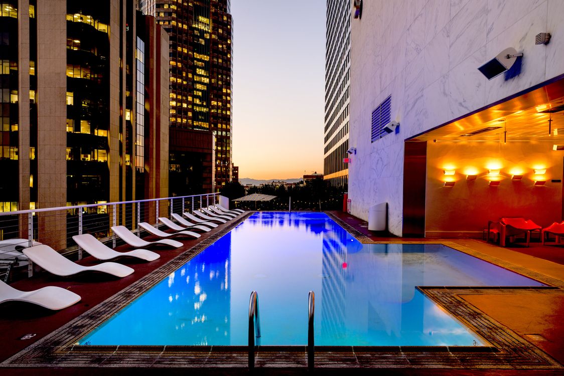 Pre-Arrival Upselling for Holiday Rentals with Guest-Flow